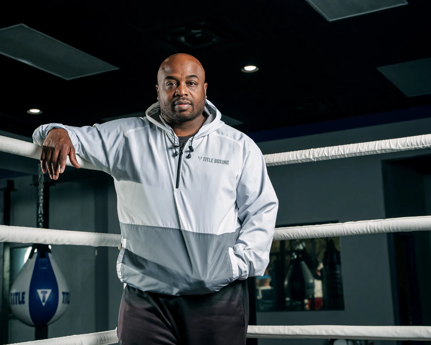 TITLE Boxing Two Tone Wind Jacket